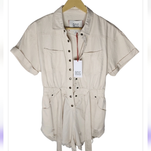 Urban Outfitters BDG Women Romper Cream Belt Short Sleeve Devon Distressed Denim - Picture 10 of 11